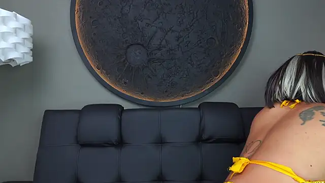 Snapshot of miss_vaiolette chatting on September 12, 11:10 am miss vaiolette online show from September 12, 11:10 am