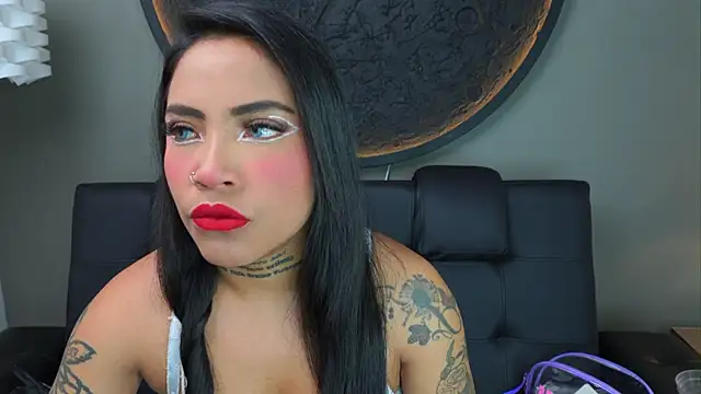 Snapshot of miss_vaiolette chatting on September 24, 11:02 am miss vaiolette online show from September 24, 11:02 am