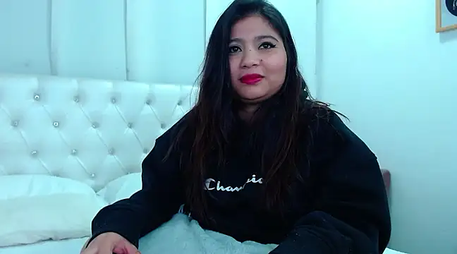 Snapshot of annylouis chatting on December 27, 8:13 am annylouis online show from December 27, 8:13 am