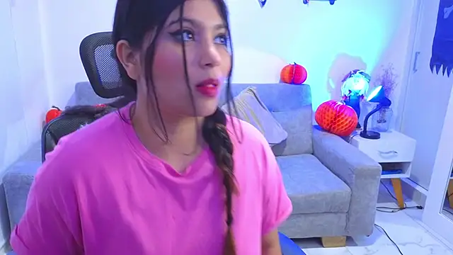 Snapshot of annylouis chatting on October 11, 7:12 pm annylouis online show from October 11, 7:12 pm