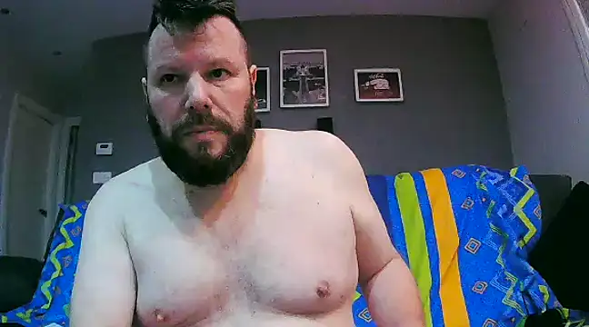 Snapshot of txan9876 chatting on December 24, 11:44 pm txan9876 online show from December 24, 11:44 pm