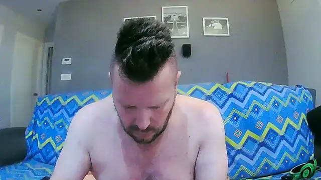 Snapshot of txan9876 chatting on September 14, 2:05 pm txan9876 online show from September 14, 2:05 pm