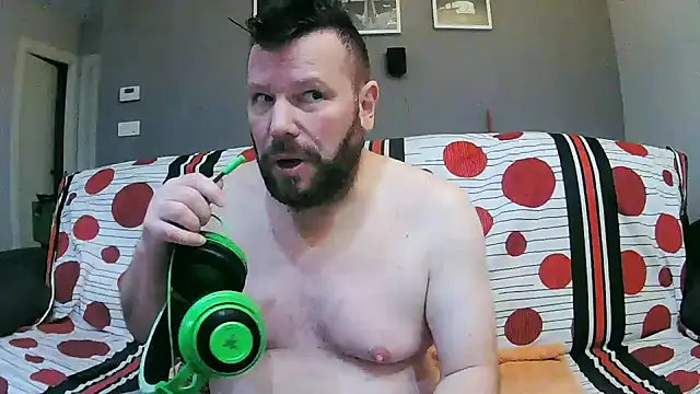 Snapshot of txan9876 chatting on November 5, 11:05 pm txan9876 online show from November 5, 11:05 pm