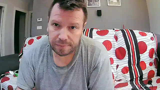 Snapshot of txan9876 chatting on November 23, 10:59 am txan9876 online show from November 23, 10:59 am