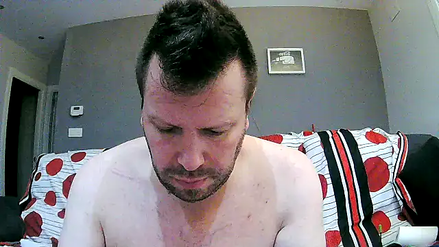 Snapshot of txan9876 chatting on November 24, 2:28 pm txan9876 online show from November 24, 2:28 pm