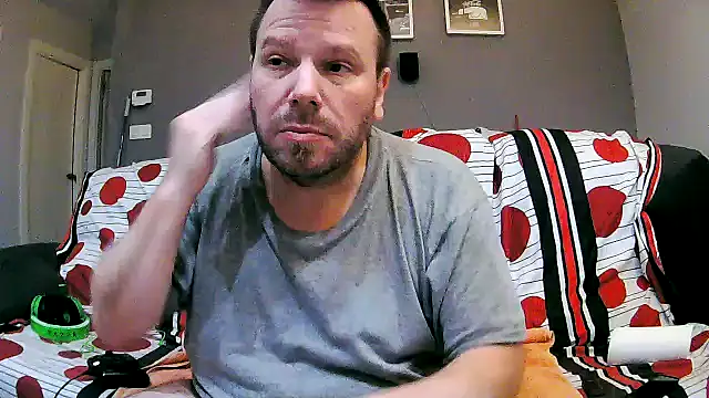 Snapshot of txan9876 chatting on November 26, 1:06 am txan9876 online show from November 26, 1:06 am