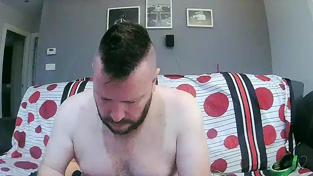 Snapshot of txan9876 chatting on December 18, 2:01 pm txan9876 online show from December 18, 2:01 pm