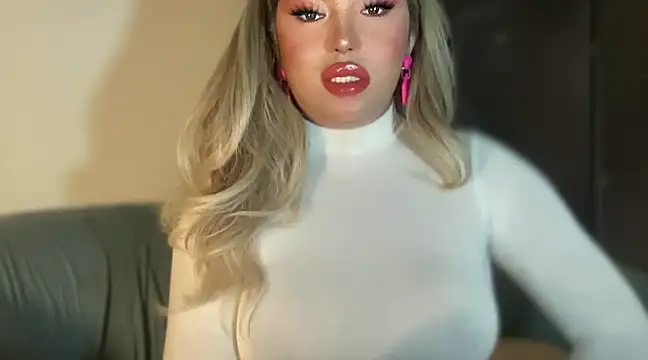 BigDominaMia online show from December 30, 9:05 am