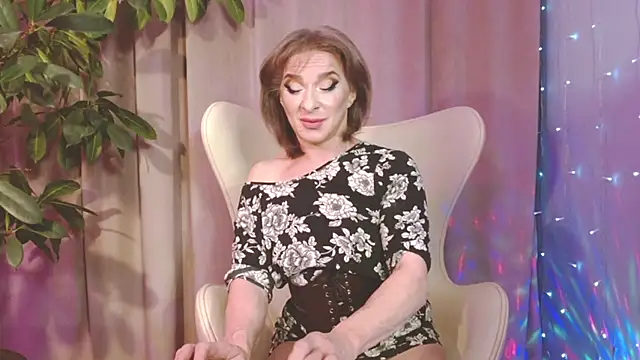 julia renard online show from December 12, 11:03 pm