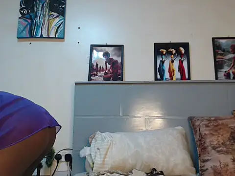 CandyLovesU2 online show from February 7, 6:56 pm