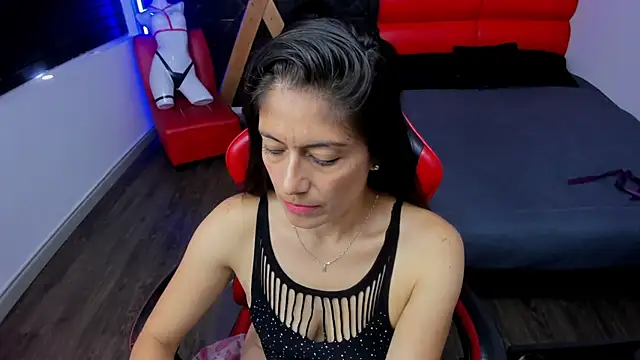 Snapshot of AnnyMilet_ chatting on July 6, 3:03 pm AnnyMilet online show from July 6, 3:03 pm