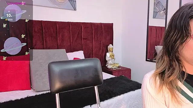 Snapshot of SALOME_F0X_ chatting on May 3, 11:05 am SALOME F0X online show from May 3, 11:05 am