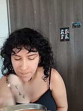 callmelouve online show from November 13, 1:21 pm