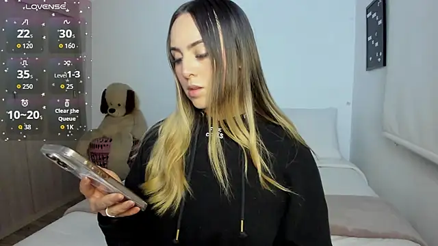sophi mooreno online show from July 22, 1:08 am