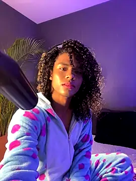 Lucas eevans online show from November 21, 1:32 pm