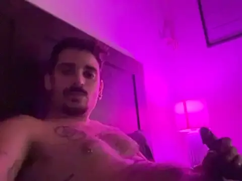 mrtnivnn online show from February 17, 4:57 pm