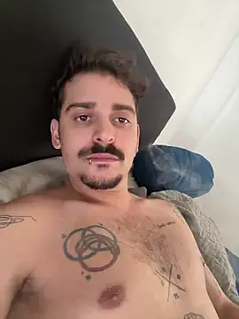 mrtnivnn online show from March 8, 2:43 pm