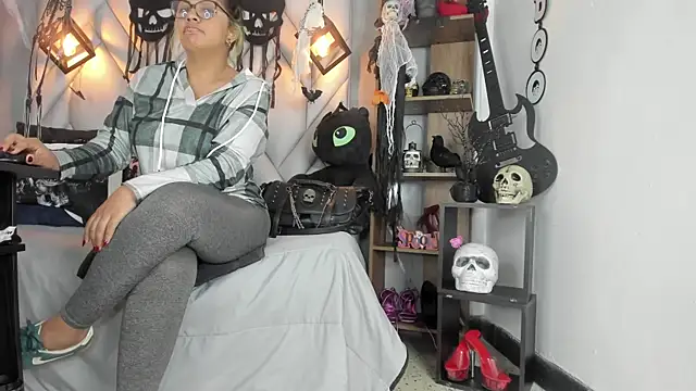 MirandaHaguen online show from October 15, 9:48 pm