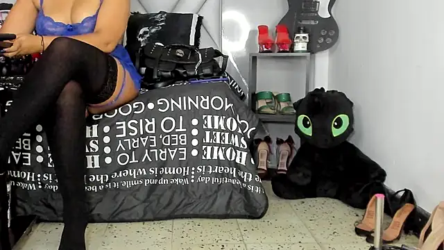 MirandaHaguen online show from May 5, 9:01 pm