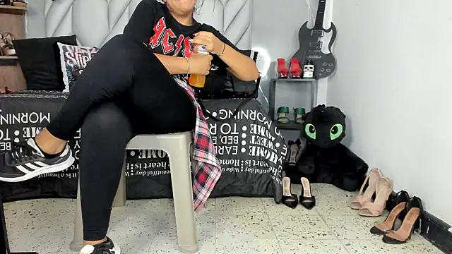MirandaHaguen online show from May 9, 8:58 pm