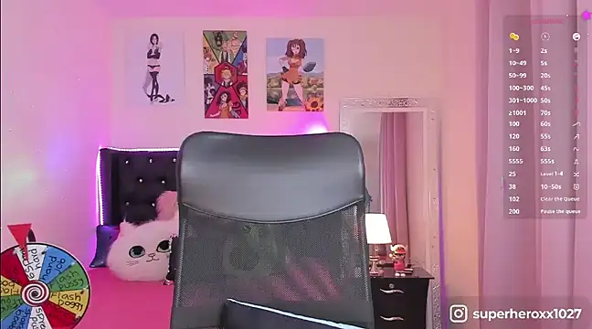 Snapshot of superheroxx chatting on January 24, 12:52 am superheroxx online show from January 24, 12:52 am