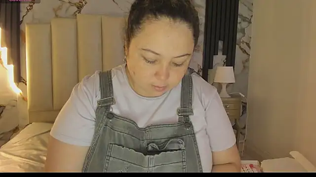mollieblue69 online show from April 27, 12:47 pm