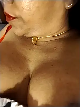 Snapshot of tharu_sweet chatting on October 3, 4:37 pm tharu sweet online show from October 3, 4:37 pm