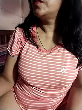 Snapshot of tharu_sweet chatting on November 20, 2:39 pm tharu sweet online show from November 20, 2:39 pm