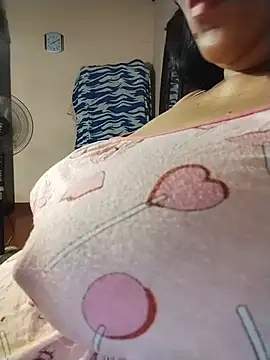 Snapshot of tharu_sweet chatting on June 5, 2:45 pm tharu sweet online show from June 5, 2:45 pm