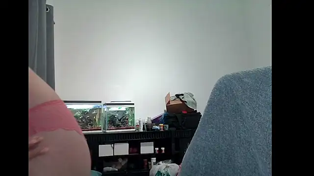 Snapshot of SavannaGirly chatting on March 12, 3:51 pm SavannaGirly online show from March 12, 3:51 pm