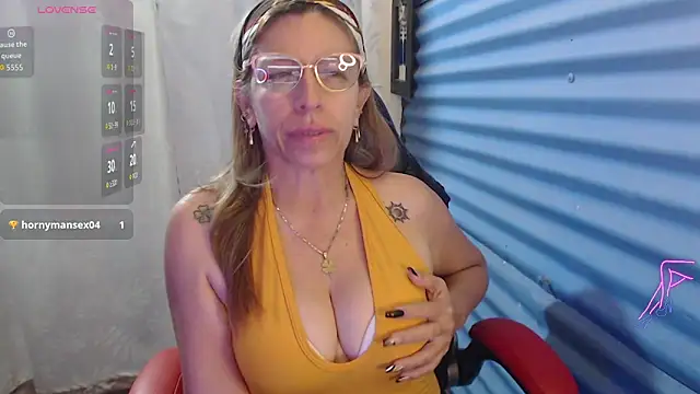 Chayla Ruiz online show from May 15, 12:56 pm