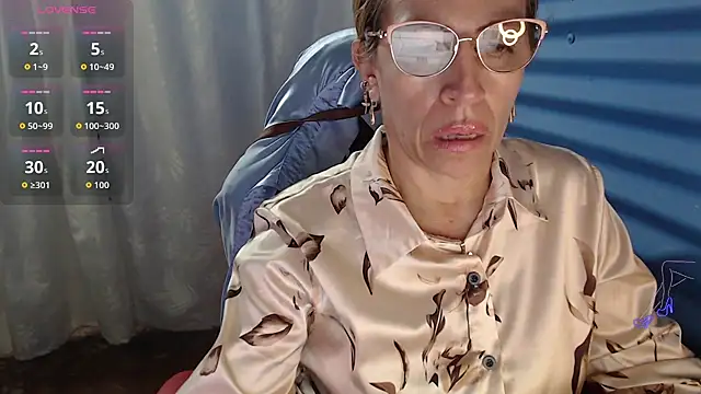 Chayla Ruiz online show from May 18, 1:28 pm