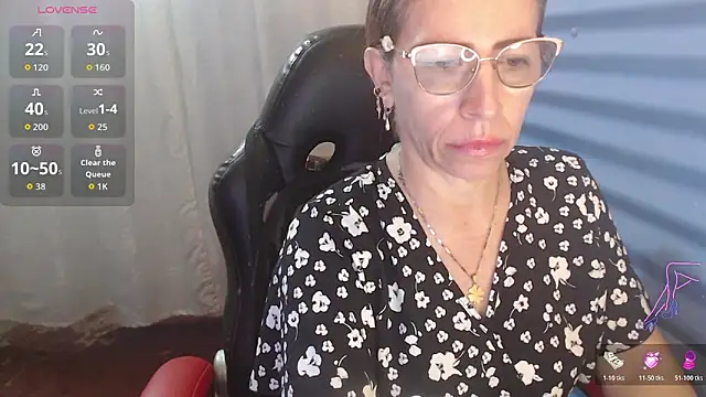 Chayla Ruiz online show from May 27, 2:14 pm
