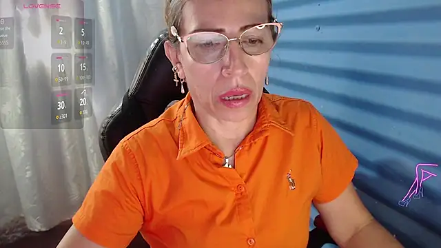Chayla Ruiz online show from May 28, 2:03 pm
