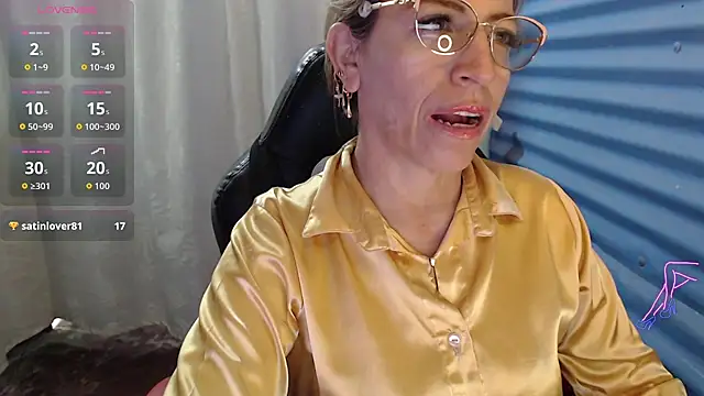 Chayla Ruiz online show from June 3, 2:33 pm