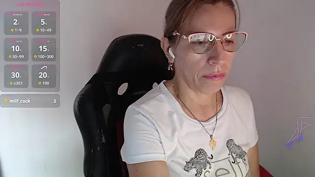 Chayla Ruiz online show from July 4, 2:56 pm
