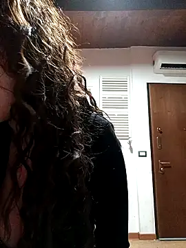 Snapshot of CurlyElisa chatting on January 11, 1:22 pm CurlyElisa online show from January 11, 1:22 pm