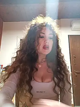 CurlyElisa online show from April 25, 11:35 pm