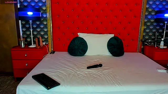 VallerieJones online show from November 5, 12:21 am