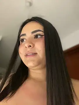 Snapshot of jailyncam_ chatting on January 19, 1:53 am jailyncam online show from January 19, 1:53 am