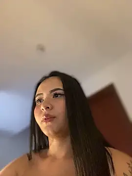 Snapshot of jailyncam_ chatting on February 19, 9:03 pm jailyncam online show from February 19, 9:03 pm