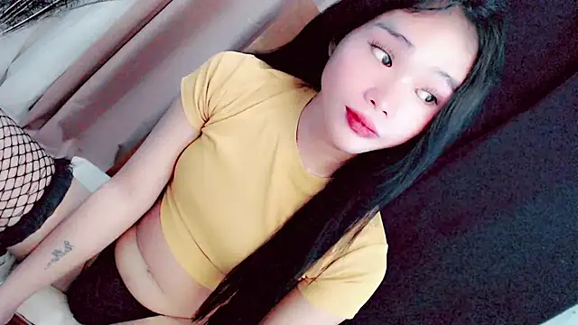 Snapshot of amomentoflust69 chatting on March 2, 5:08 am amomentoflust69 online show from March 2, 5:08 am