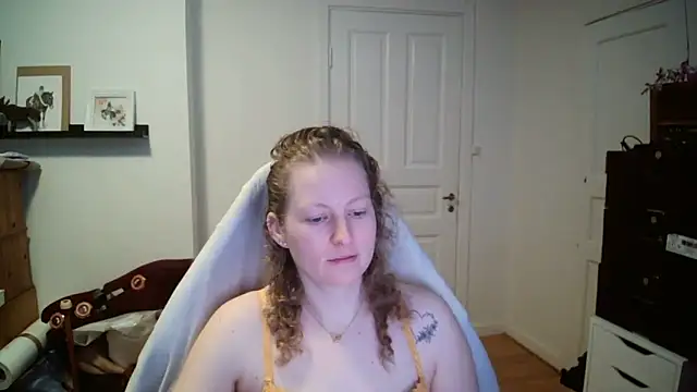 Girlnina-1995 online show from February 24, 10:13 am