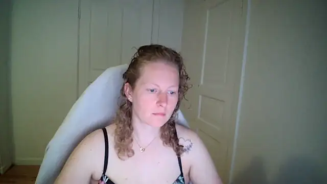 Girlnina-1995 online show from May 4, 6:09 am