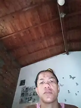 Snapshot of Bigassmommy_x chatting on November 2, 1:13 pm Bigassmommy x online show from November 2, 1:13 pm