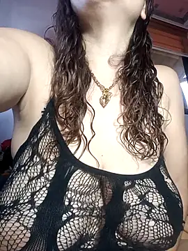 Snapshot of hotbabes163 chatting on May 6, 7:24 am hotbabes163 online show from May 6, 7:24 am