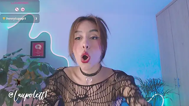 Snapshot of LauPolett chatting on December 22, 2:49 am LauPolett online show from December 22, 2:49 am