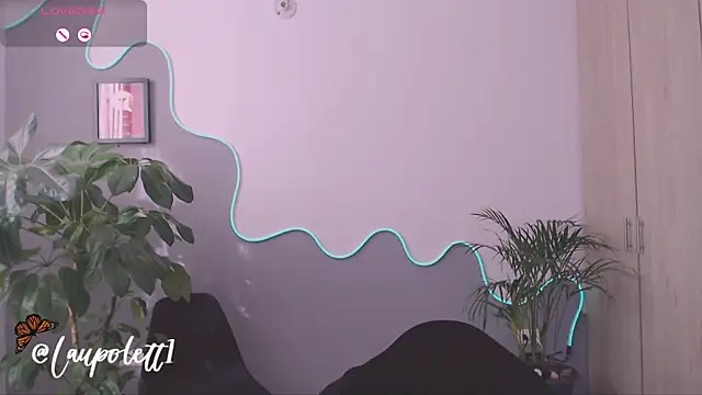 Snapshot of LauPolett chatting on December 31, 8:56 pm LauPolett online show from December 31, 8:56 pm