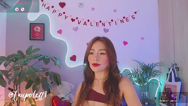 Snapshot of LauPolett chatting on February 16, 1:25 am LauPolett online show from February 16, 1:25 am