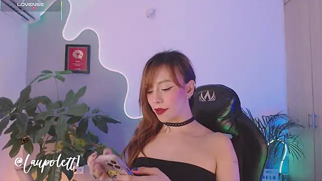 Snapshot of LauPolett chatting on September 28, 2:50 am LauPolett online show from September 28, 2:50 am